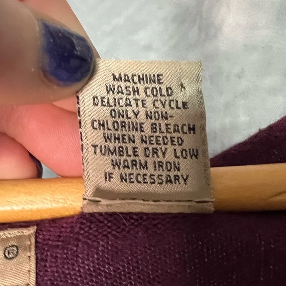 Massini Burgundy Long Sleeve Wide Scoop Neck Lightweight Sweater - size Small - Picture 8 of 9